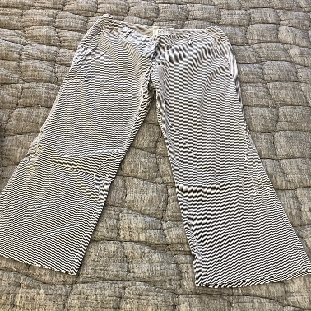 LOFT Gray and White Seersucker Striped Pants